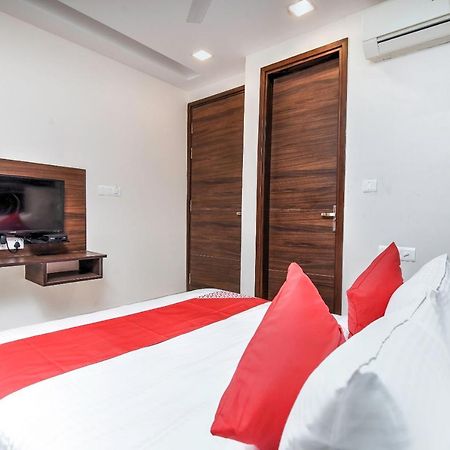 Oyo 77158 Hotel Swastik Palace Bhiwandi Екстер'єр фото