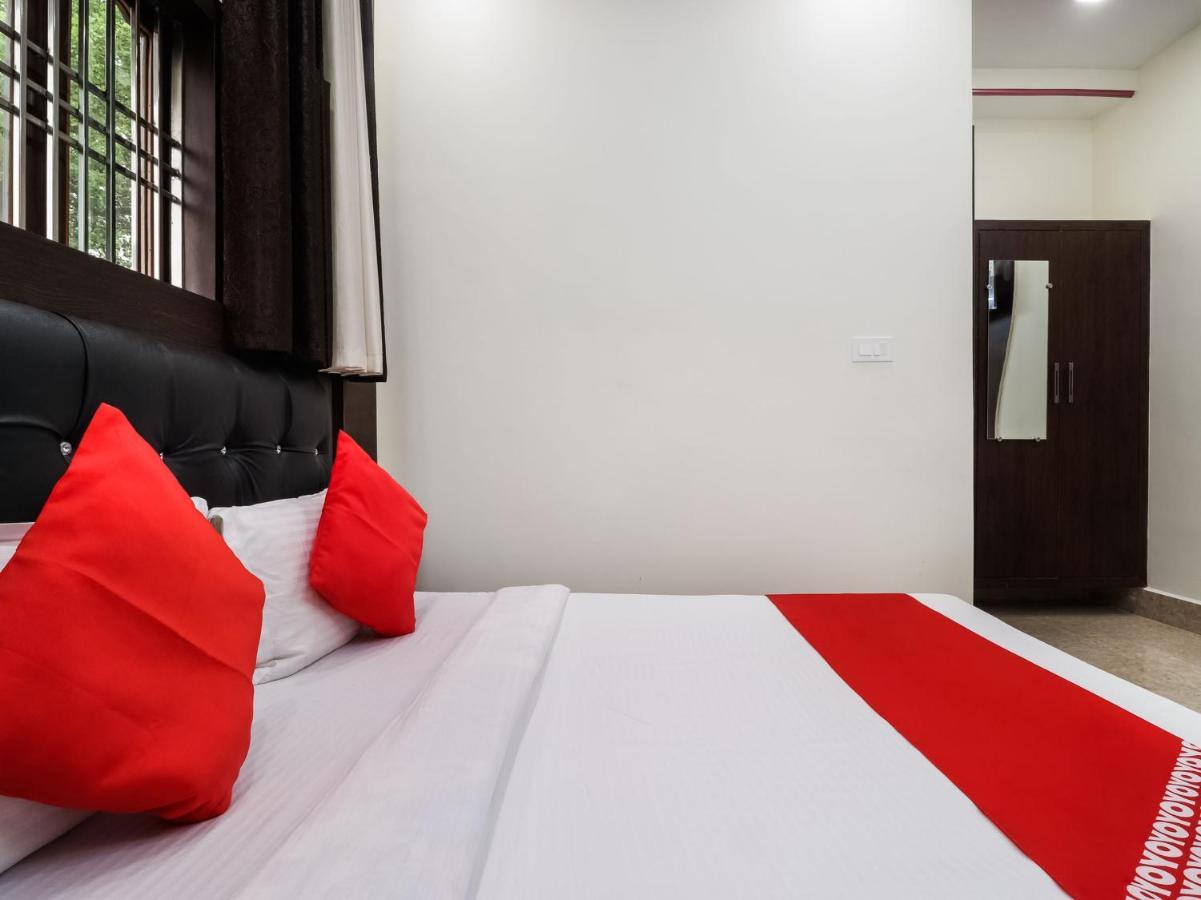Oyo 77158 Hotel Swastik Palace Bhiwandi Екстер'єр фото