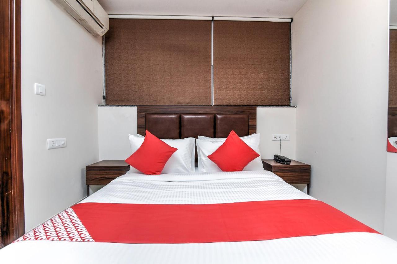 Oyo 77158 Hotel Swastik Palace Bhiwandi Екстер'єр фото